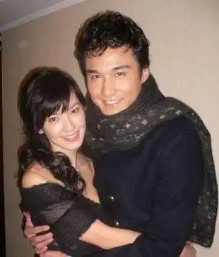 胡兵图片 胡兵十大恶心图片 演员胡兵妻子的照片 / 比乐族