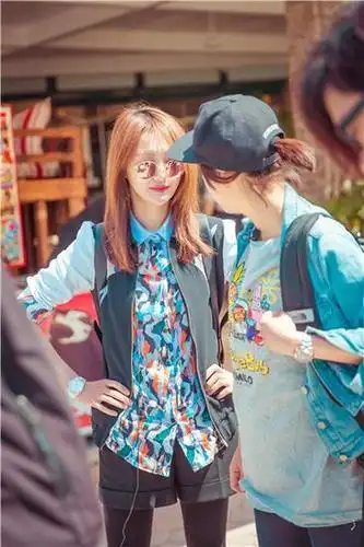 陈意涵与郑爽聊天