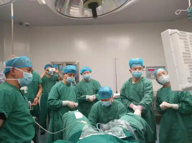 热烈祝贺我院泌尿外科开展益阳市首例龙激光前列腺增生汽化术