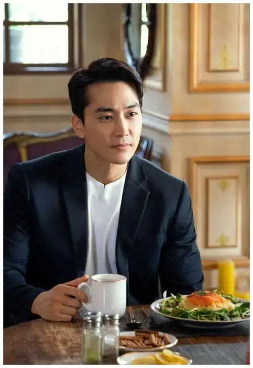 韩国女神被曝只喝露水果腹宋承宪揭秘女明星私下真面目