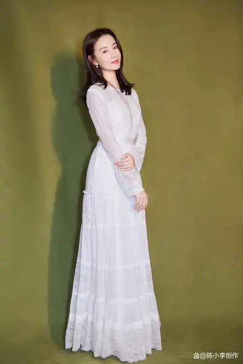 董洁优雅写真雪肤娇嫩太性感冷艳变身成熟小女人