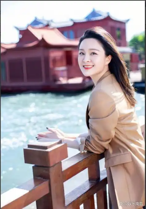 《正阳门下》十年回顾:孟家姐妹命不同,小杏忙拍戏小枣息影退圈