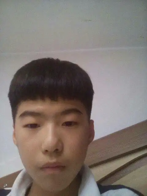 生男生什么短发好看,我这种老师说长,推荐下,我这个脸型适合什么发型