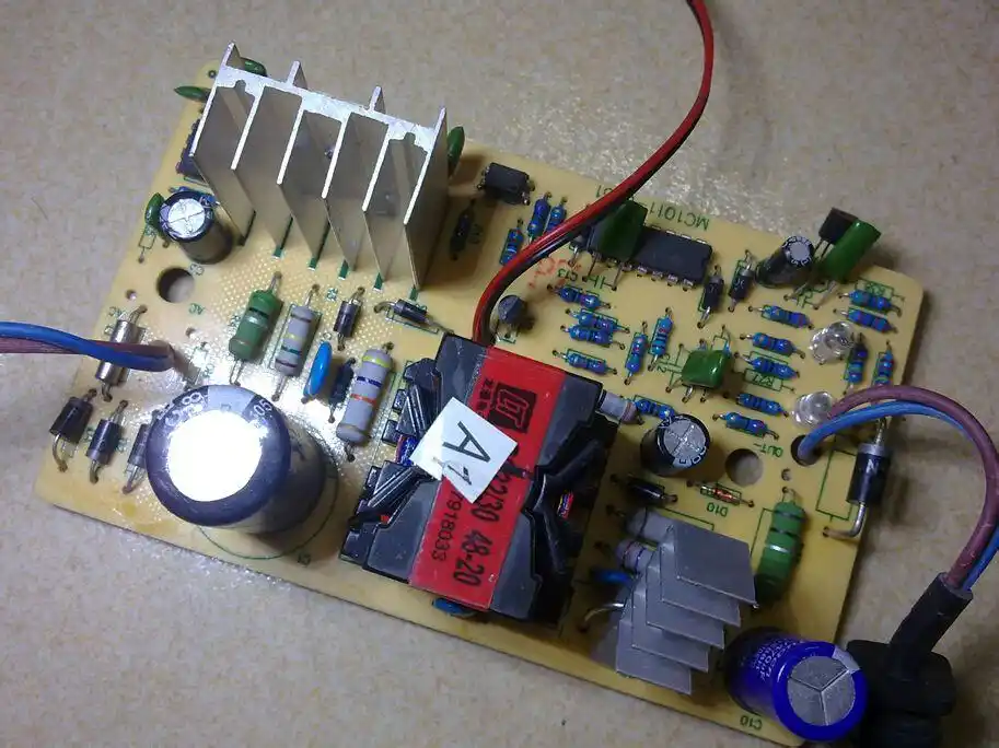 电动车保险丝更换教程 电动车保险丝