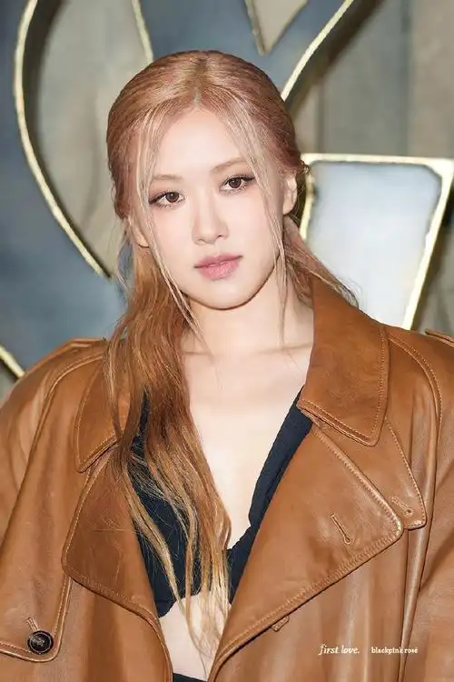 离开yg后blackpink意外情况不断jennie在机场面露哭泣表情