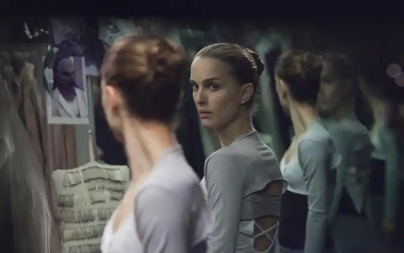 豆瓣8.6,恐怖惊悚的奥斯卡提名电影《黑天鹅》_哔哩哔哩_bilibili