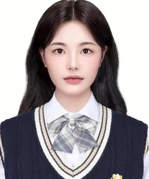 韩系学院风证件照精修换脸