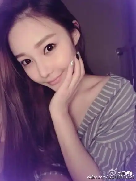 王靓雅至于自称其正牌女友的王靓雅,他解释说:"见面不过五,六次而已"