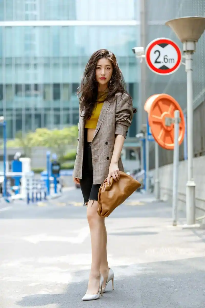 朱珠为啥叫全球最美面孔看到她穿西装配长卷发终于知道了