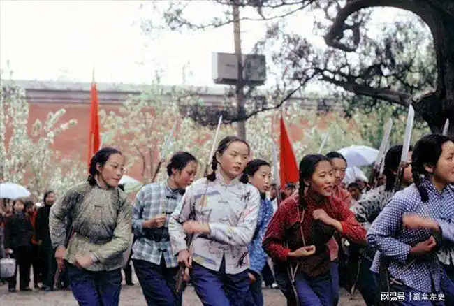 老照片:文革前的新中国,到处欣欣向荣,充满了蓬勃的朝气