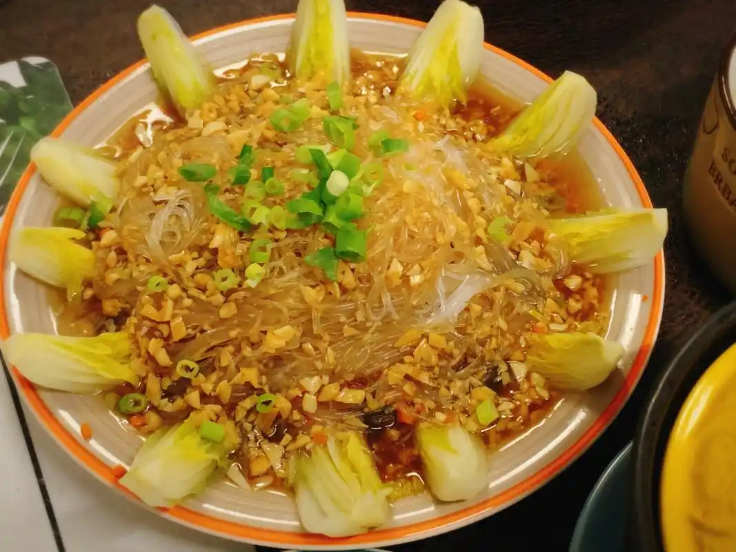 教你做蒜蓉粉丝娃娃菜,看着就有食欲,让你尝一口就停不下来的菜