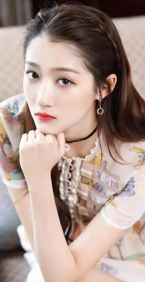 关晓彤高清青春美照,优雅迷人!