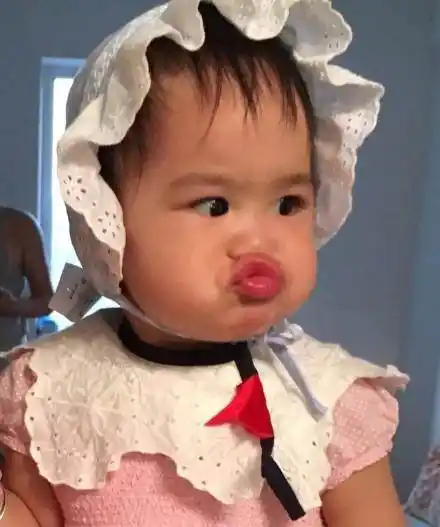 看萌娃包饺子这些逗趣搞笑表情,可不可爱你说了算!