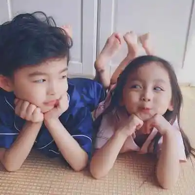 可人的韩国萌娃爱人头像,情侣头像图片-回车桌面