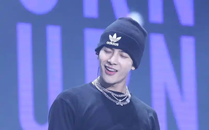 王嘉尔生日会remixpapillon巴比龙不看后悔系列之2019最火的舞曲