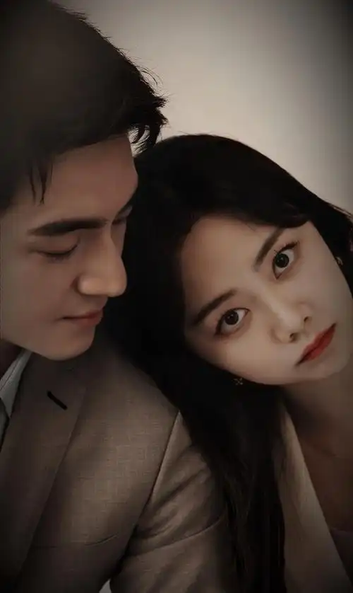 林更新与谭松韵主演的新剧《请叫我总监》火热开播,快来围观