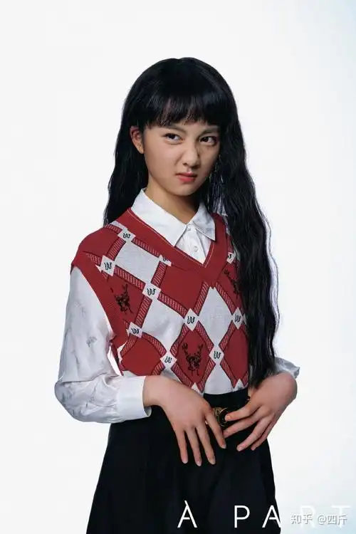 说到黄忆慈许多人可能感觉有点陌生,但如果提到她的小名"黄多多",想来