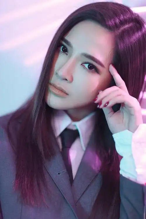 艾菲李斯丹妮制服合体写真图片