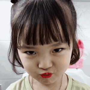 卖萌的小眼神图片_卖萌的小眼神动态图_卖萌的小眼神表情包gif动图