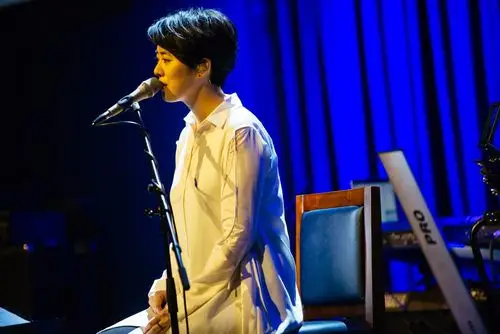 岑宁儿现场版单曲《你知道你自己是谁吗》,年终将至,回溯初心