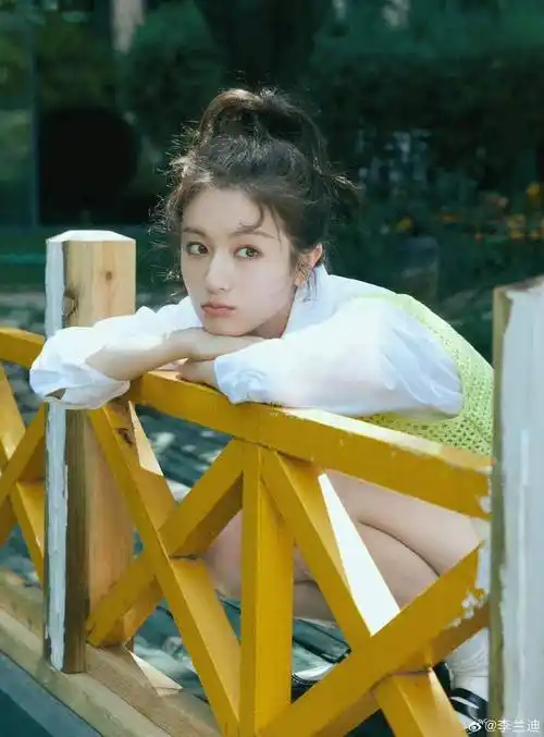 李兰迪这个相差21岁的恋爱,也不是不行!_朝阳_锻炼_气质