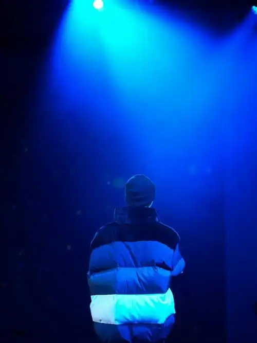 张艺兴贝壳女孩  #全世界最好的张艺兴  #张艺兴的背影