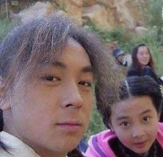 她14岁把初恋给了释小龙,全网禁止她整容,今27岁长成这样_杨丽晓_电视