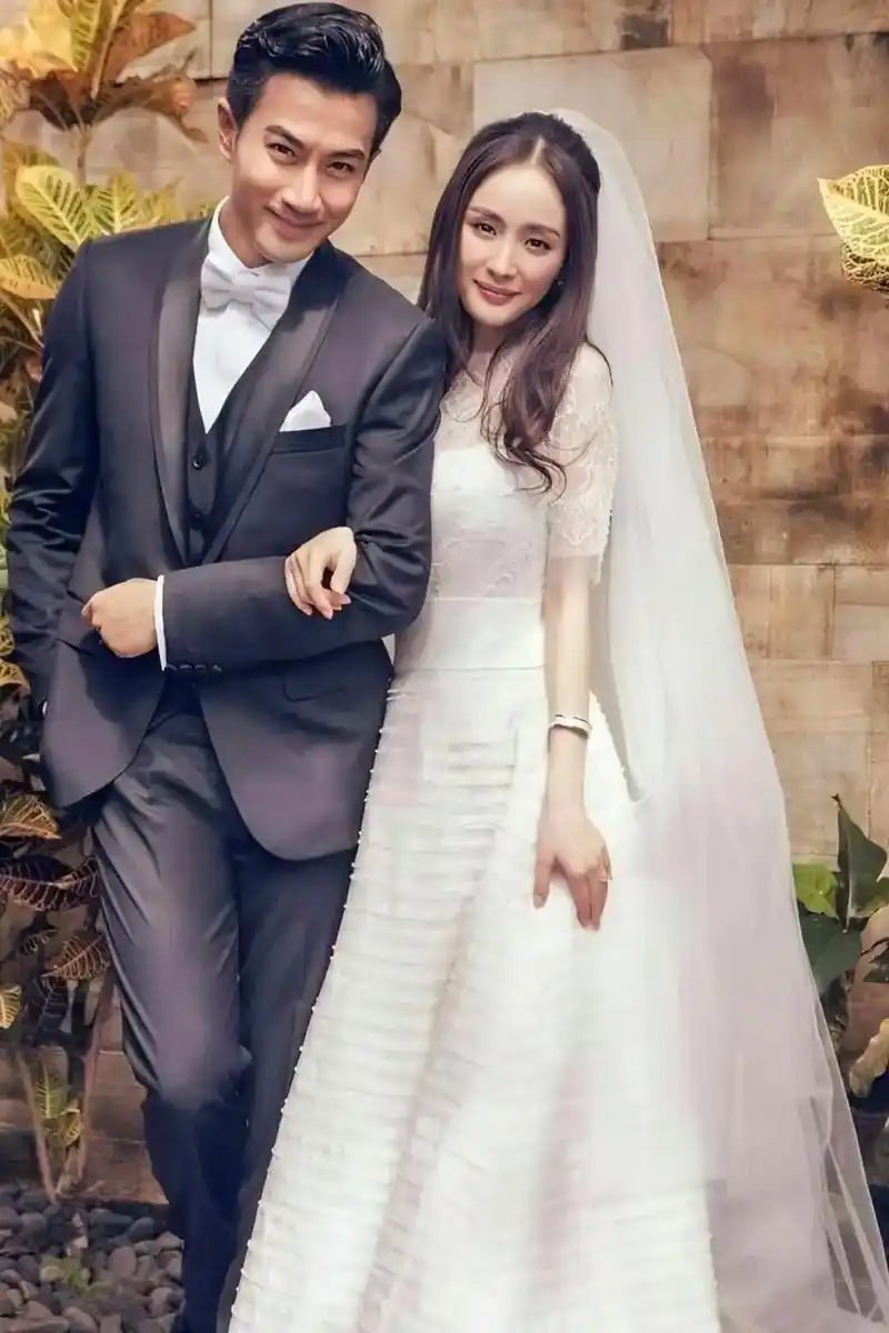 杨幂10年前婚礼!那时她还相信爱情每次看到杨幂婚礼,都会感