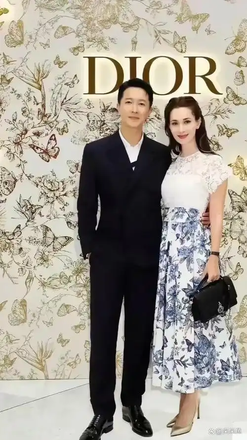 这对明星夫妻,自从结婚后,男方就判若两人,网友纷纷感叹: 第一,婚前是