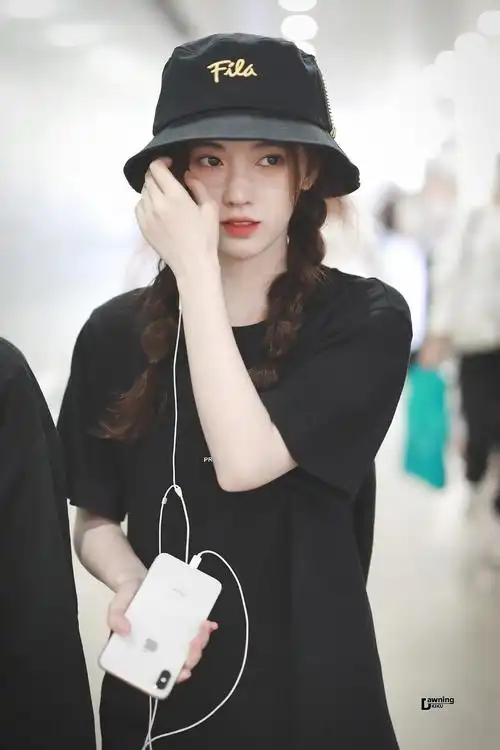 鞠婧祎 今日份机场