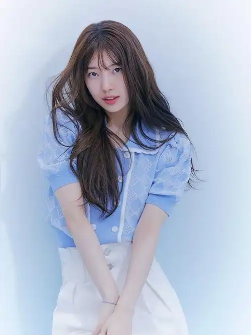 裴秀智明星同款蓝色翻领短袖t恤夏季新款泡泡袖冰丝绣花针织衫女