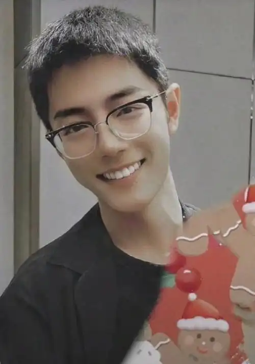 肖战寸头眼镜造型##肖战寸头造型##肖战寸头