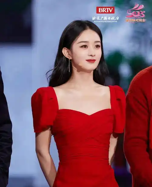 2月12日赵丽颖,虞书欣,迪丽热巴,杨紫,白鹿,谭松韵最新消息_毛晓彤