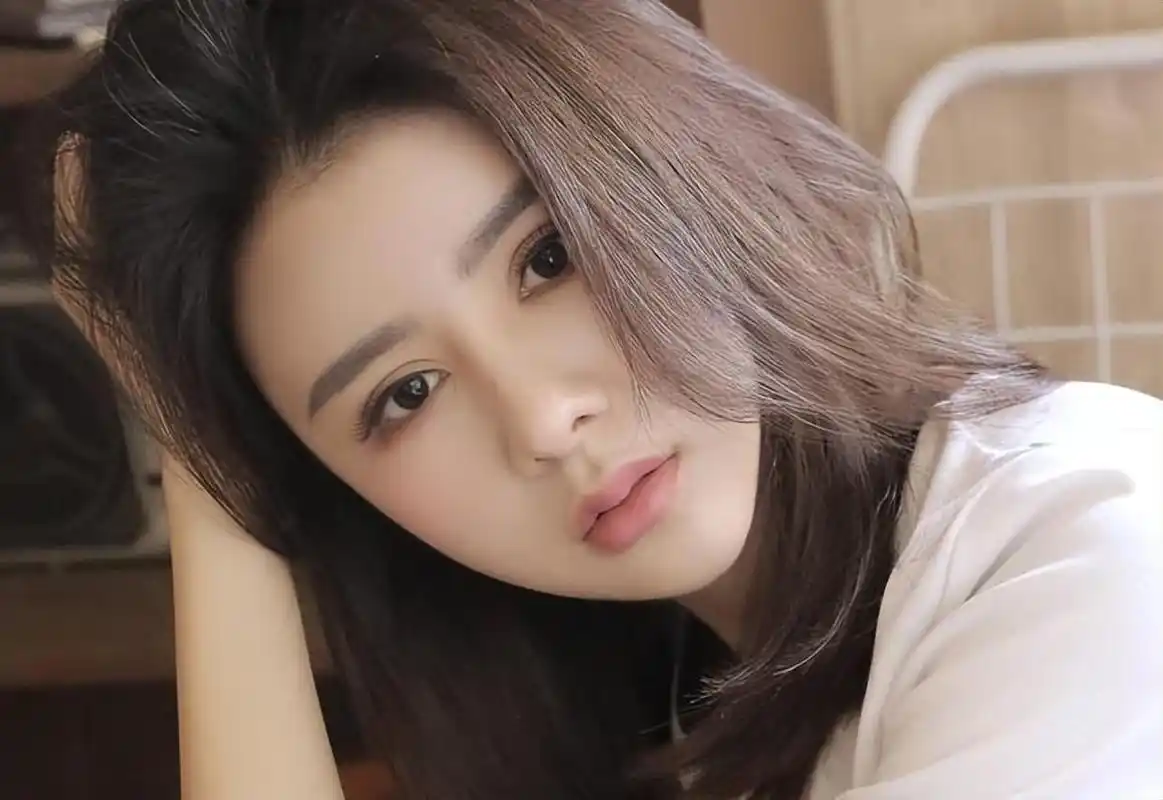 女生使用"精华"的时候,要注意这四个误区,皮肤越来越白皙细腻