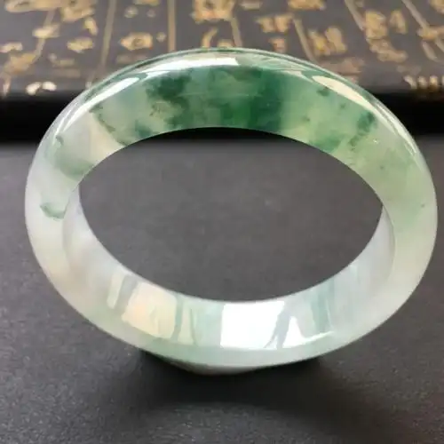 冰种飘蓝绿花宽版翡翠手镯(55.6mm)