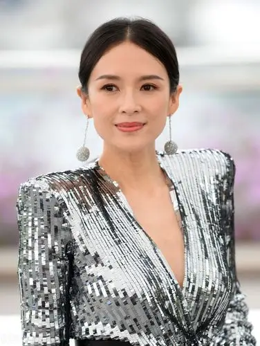 汪峰娇妻章子怡风韵十足越来越漂亮了