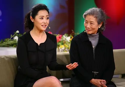 20131203 吕中&刘蓓:软耳根老太太