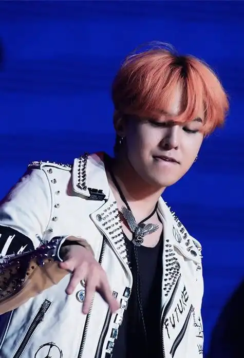 韩国明星权志龙适合的短发型图 精剪出男神风范的短发搭配潮发色