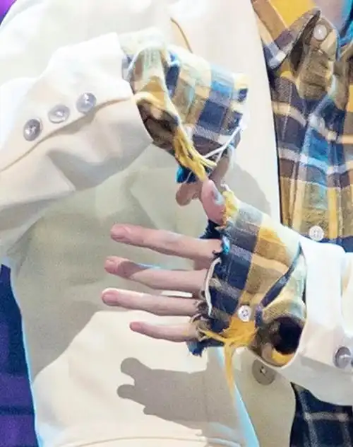 少年的肩应该担起草长莺飞和清风明月【马嘉祺部位苏感手控福利】