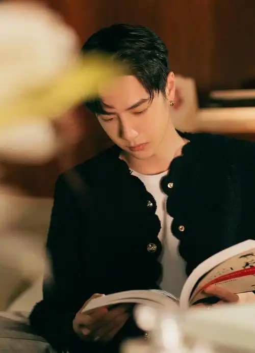 王一博全身照高清壁纸(王一博全身照高清壁纸)-海纳网