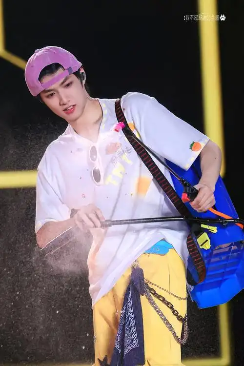 刘耀文重庆演唱会