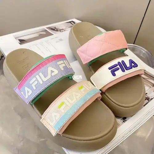 斐乐甜甜圈拖鞋