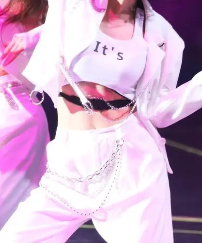 赵粤身材实力颜值不咋的