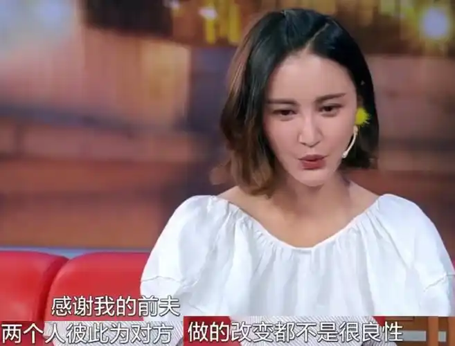 回顾张歆艺前夫让我心寒二婚丈夫袁弘让我暖心余生为爱而活