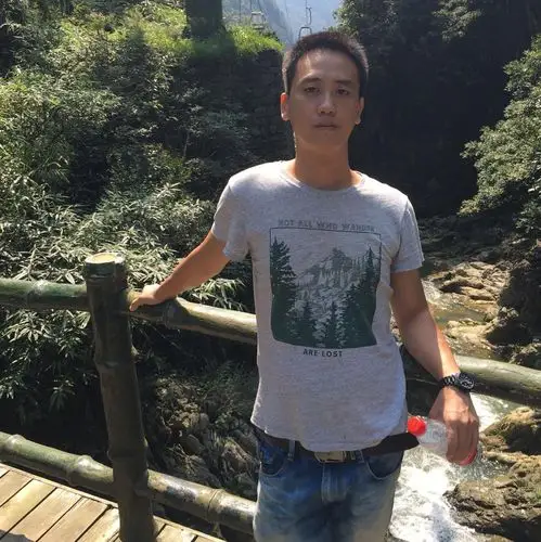30岁离异男征婚照片(id:97256614)_重庆征婚交友_珍爱网