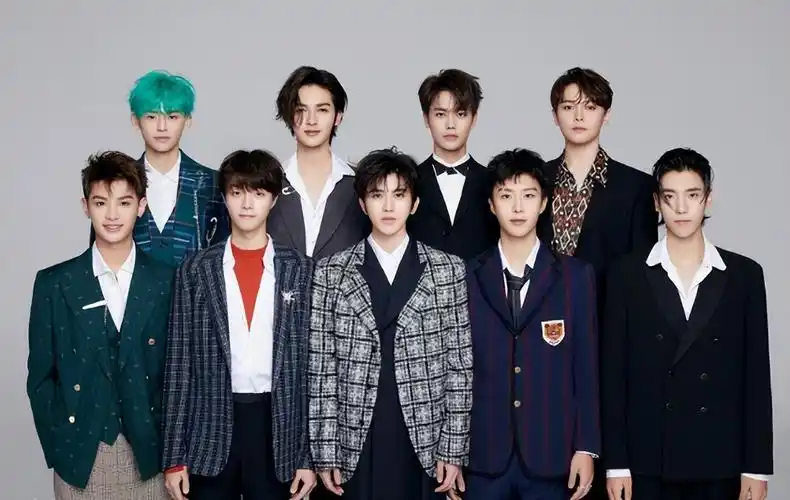 蔡徐坤所在的团队叫nine percent,队长蔡徐坤,成员有范丞丞,黄明昊,陈