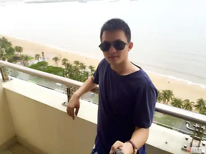 48期【帅男秀场】郭校良28岁摩羯座餐厅经理