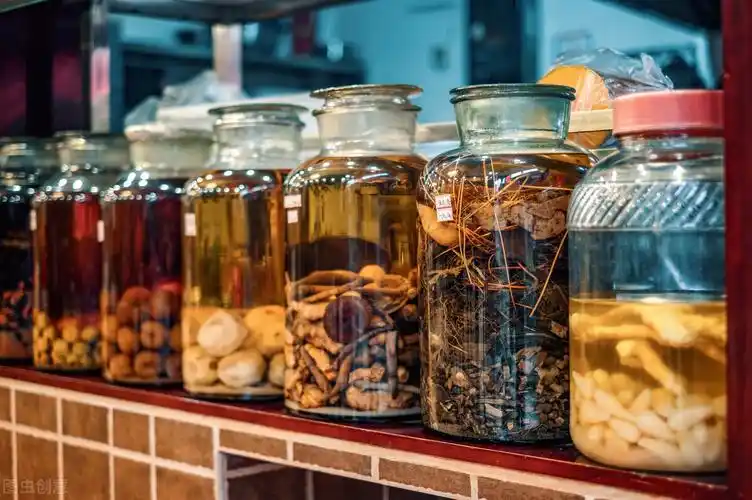 中医提醒喝药酒有4个禁忌喝中药的禁忌能喝酒吗