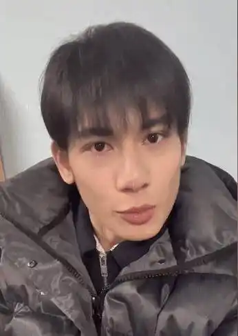 成龙周星驰提气质,刘恺威陈学冬变帅哥_眼睛_胡先煦_五官