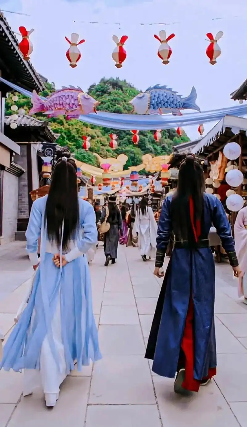 很喜欢的一部剧,背影都在说般配00 #陈情令肖战王一博 #好 - 抖音